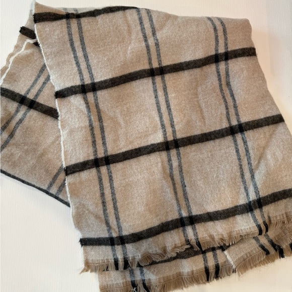 Plaid Tan and Black Scarf - Picture 2 of 3